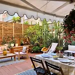 דירה Large Magnificent Terrace *