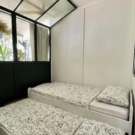 Large Magnificent Terrace Apartman