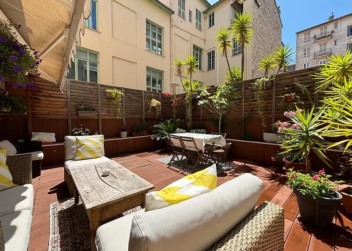 Large Magnificent Terrace Appartement Nice
