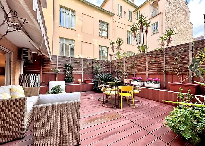 Large Magnificent Terrace Appartement