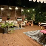 Large Magnificent Terrace 아파트