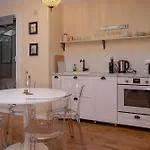 Large Magnificent Terrace 아파트